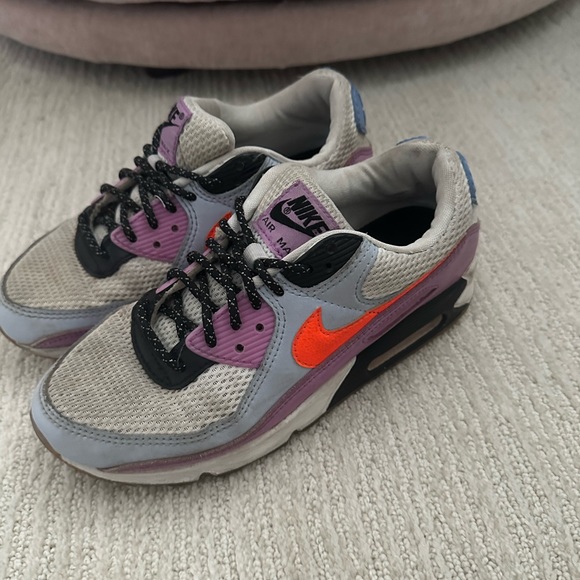 nike air max tennis shoes!!! - Picture 2 of 4